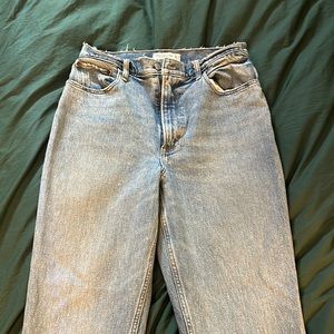 Abercrombie & Fitch The 90s Straight Ultra High Rise